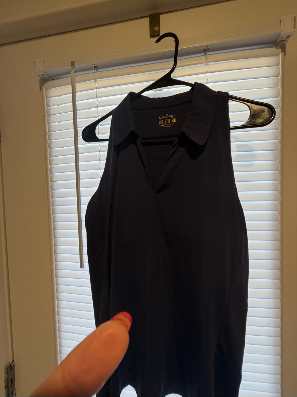 Lilly Pulitzer Sleeveless True Navy Polo Top built in bra  XL LIKE NEW Luxletic - Picture 2 of 4